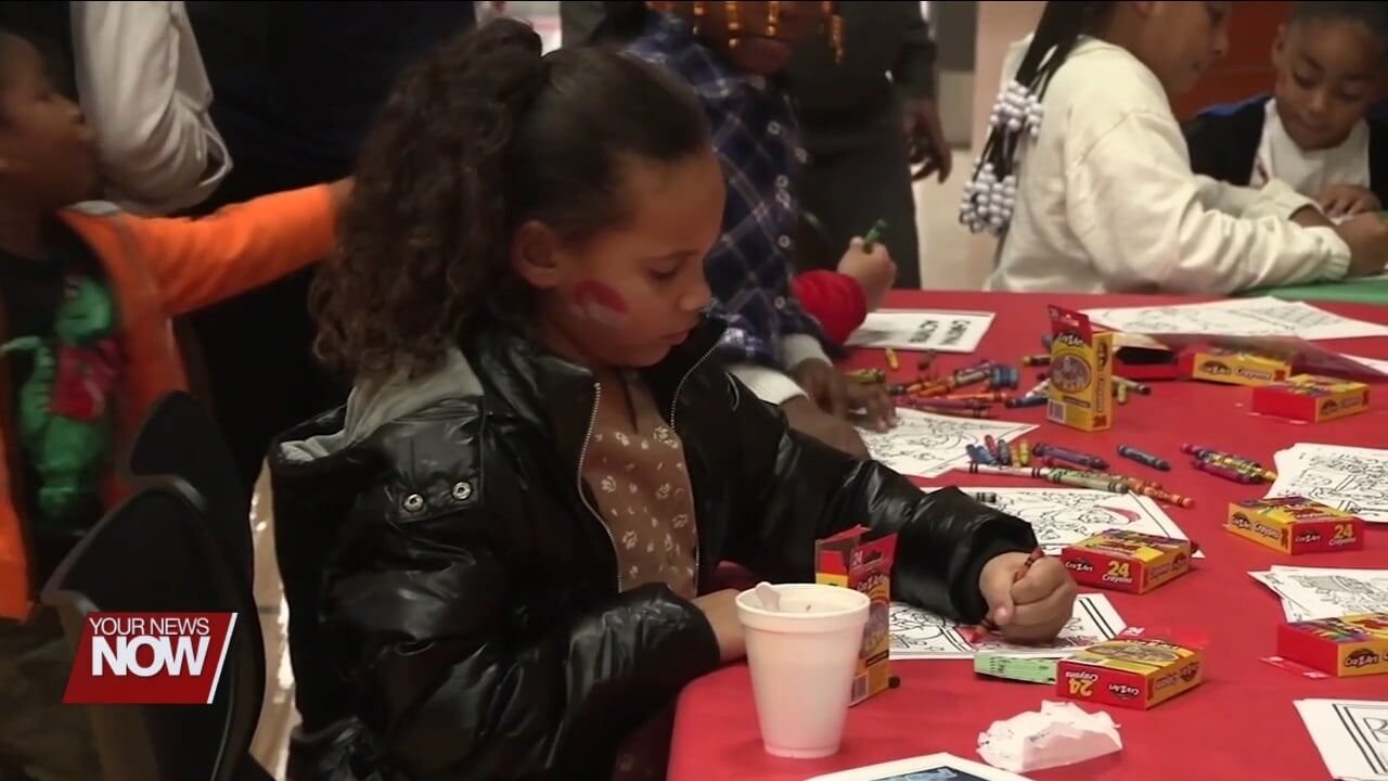 Heritage Elementary School holds annual "Santa's Night Out" Christmas event
